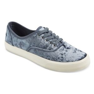 New Size 10 Blue Velvet Lace-Up Sneakers